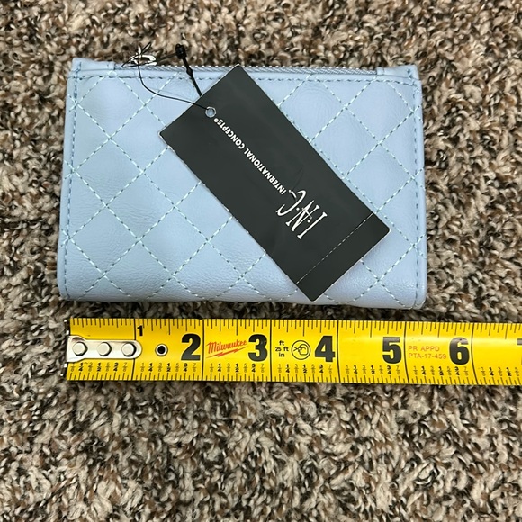 🩵NWT INC QUILTED STYLE WALLET - Picture 5 of 6